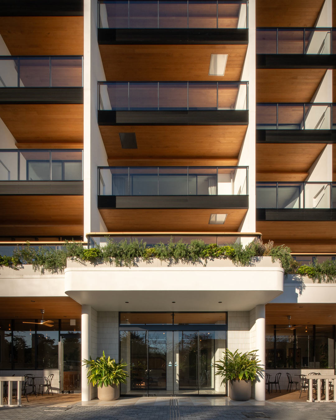 天然木は軒天に使うべし